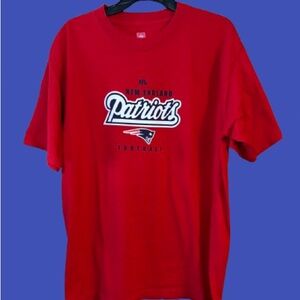New England Patriots Men’s Large T-Shirt